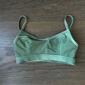Everyday Seamless Light Support Sports Bra - Olive Green